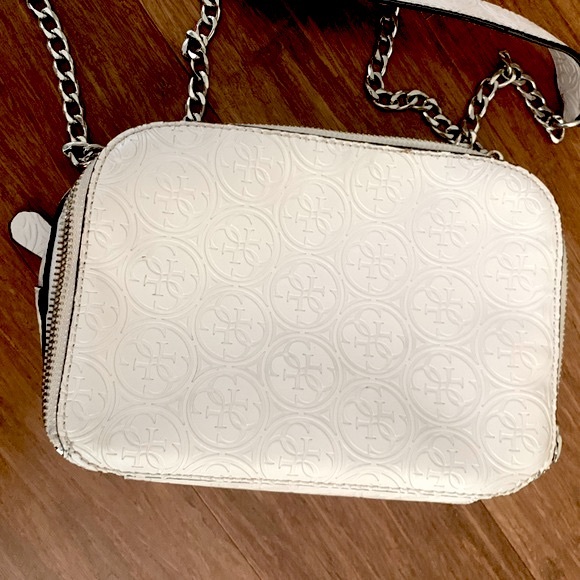 Guess Heritage Pop Monogram Cream Leather Convertible Crossbody Shoulder Bag - Picture 4 of 11